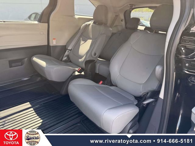Certified 2023 Toyota Sienna XLE AWD/4WD image 13