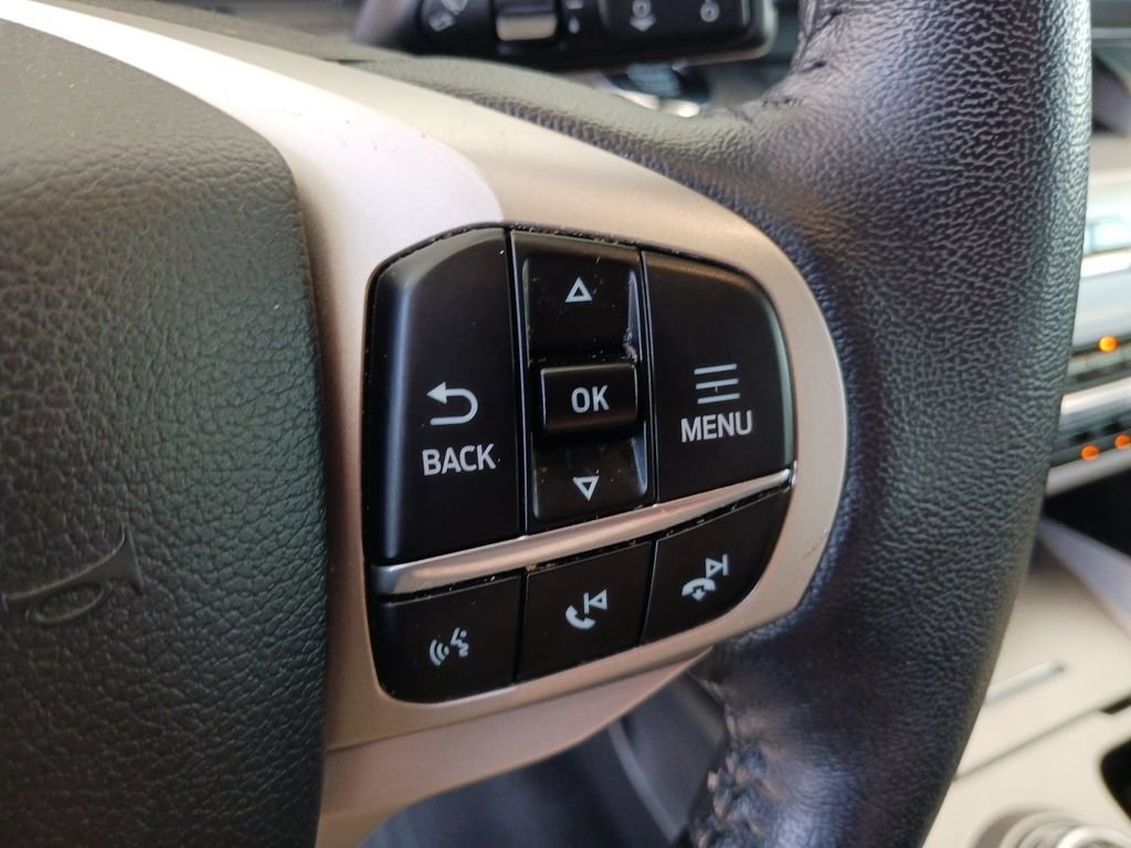 Used 2021 Ford Explorer XLT w/ Equipment Group 202A RWD image 33