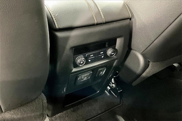 Used 2020 Chevrolet Traverse Premier w/ Redline Edition image 12