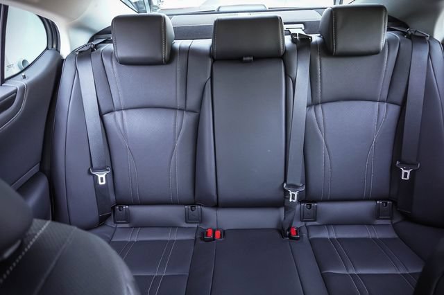 Certified 2025 Lexus ES 300h w/ Luxury Package FWD image 19