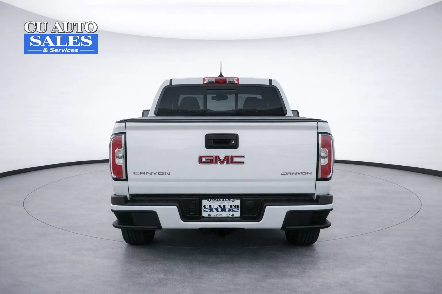 Used 2017 GMC Canyon Denali image 5