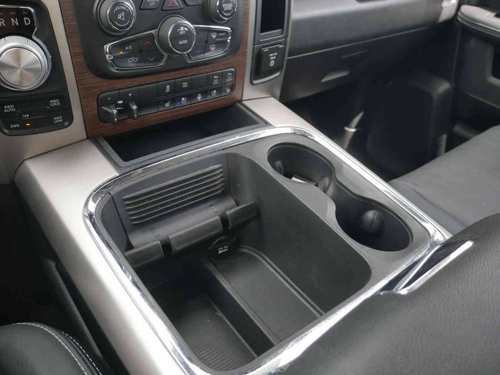 Used 2018 RAM 1500 Laramie w/ Convenience Group AWD/4WD image 33