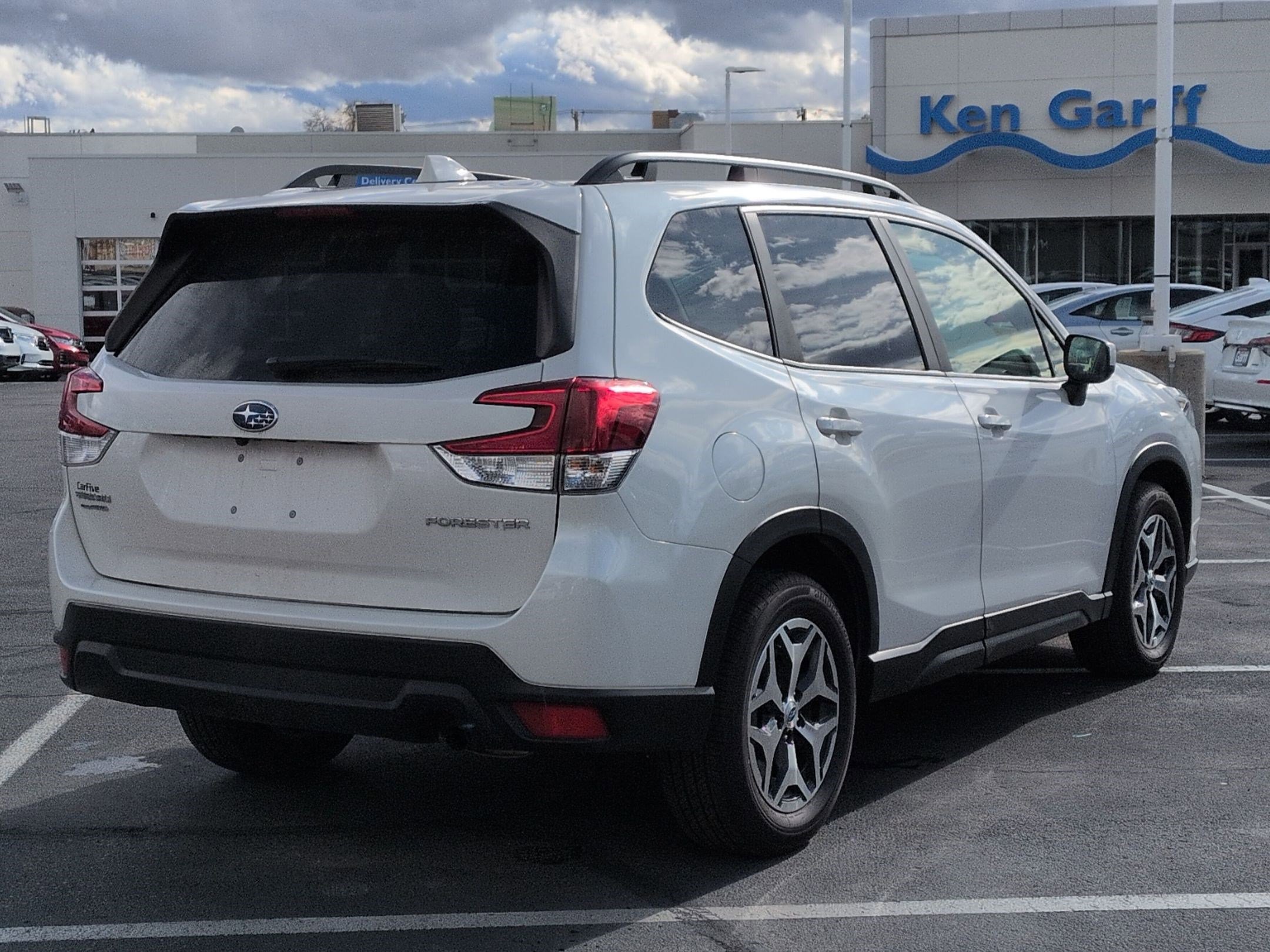 Used 2022 Subaru Forester Premium image 3