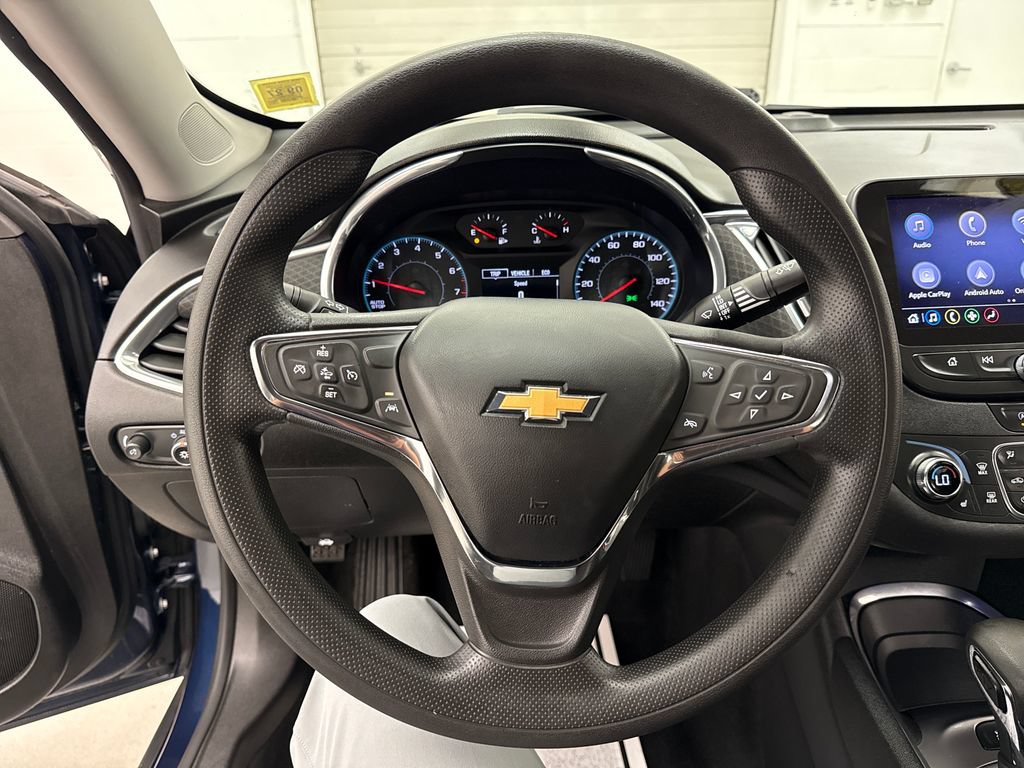 Used 2021 Chevrolet Malibu LT FWD image 14