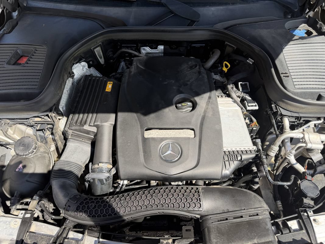 Used 2019 Mercedes-Benz GLC 300 4MATIC w/ Premium Package image 44