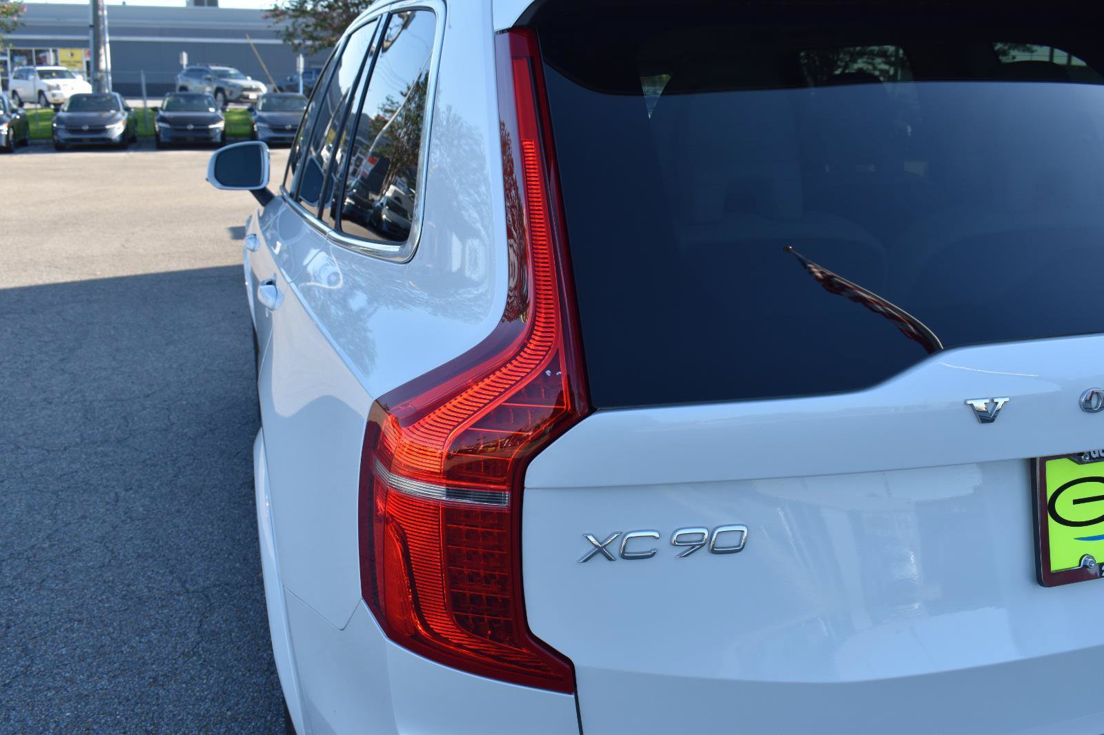 Used 2021 Volvo XC90 T5 Momentum w/ Protection Package Premier FWD image 7