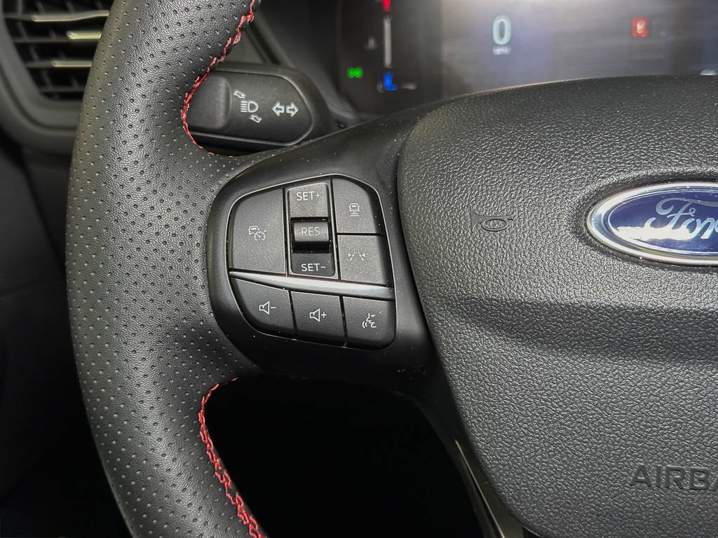 Used 2025 Ford Escape ST-Line w/ Tech Pack #1 image 32