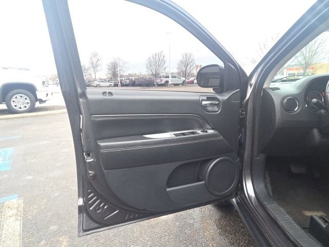 Used 2016 Jeep Compass High Altitude image 19