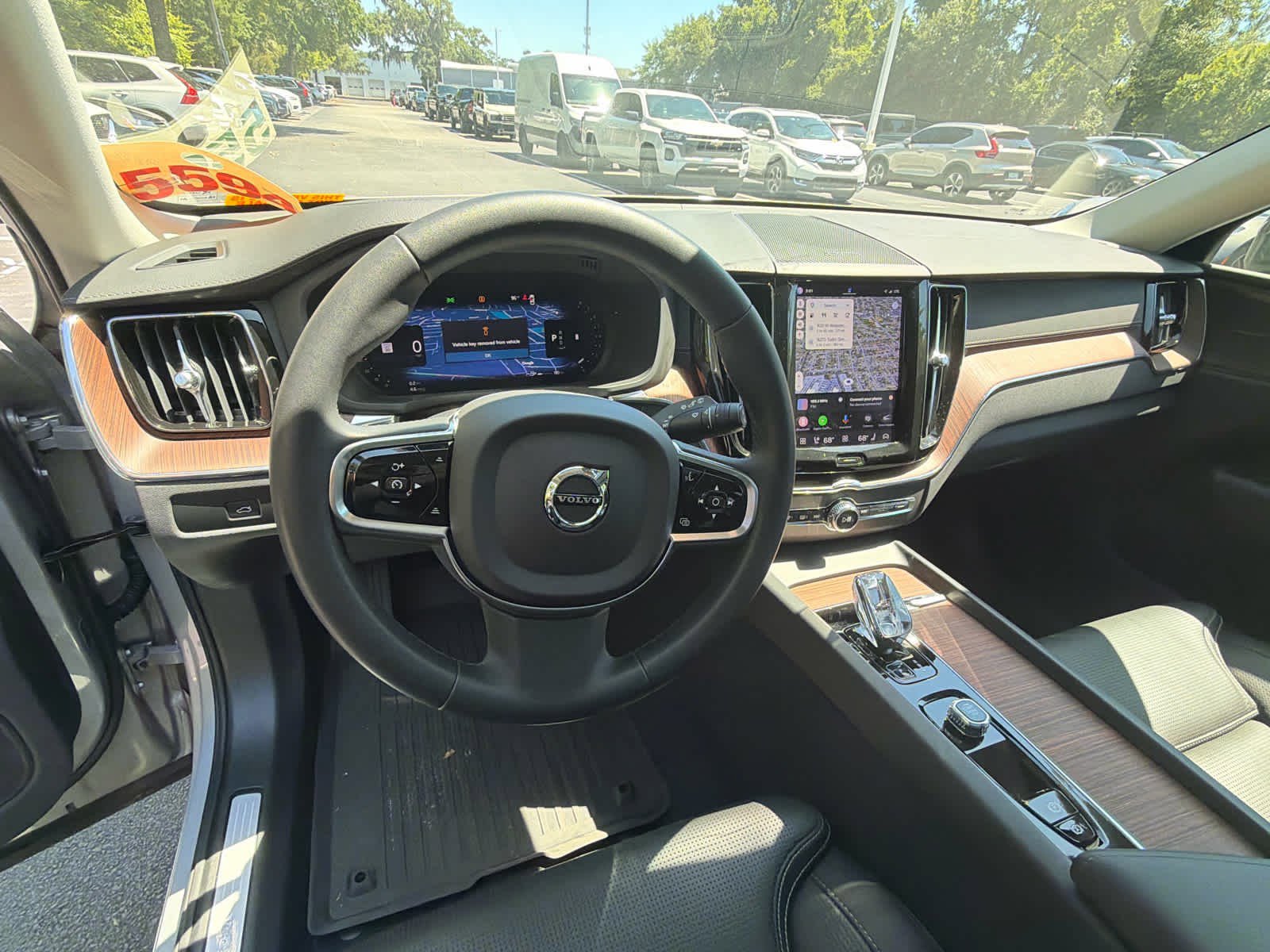 Used 2023 Volvo XC60 B5 Ultimate w/ Climate Package FWD image 29
