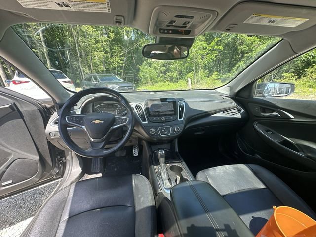 Used 2016 Chevrolet Malibu LT w/ Leather Package FWD image 23