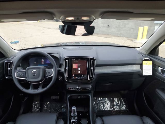 New 2026 Volvo XC40 B5 Plus w/ Protection Package Premier image 23