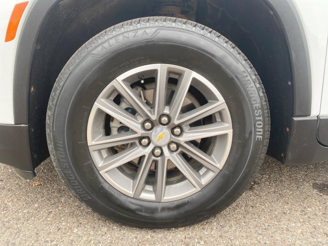 Used 2023 Chevrolet Traverse LT FWD image 31