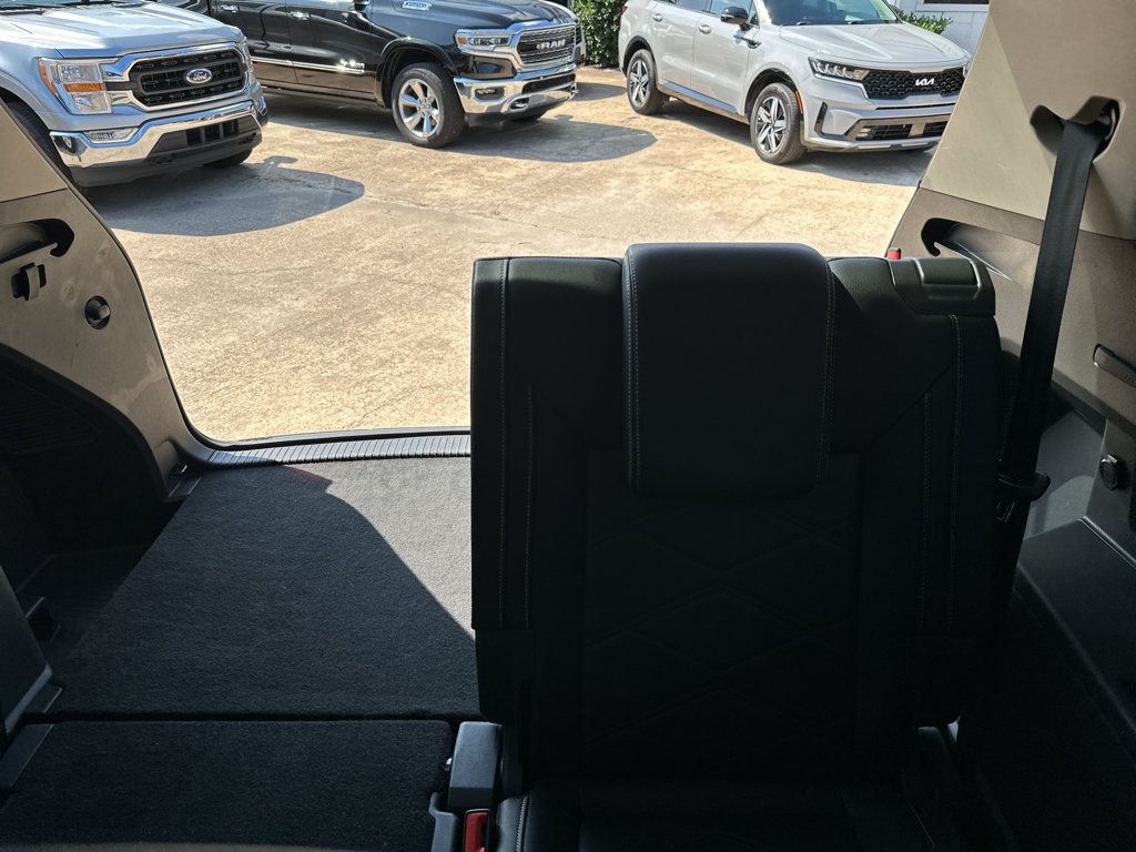 Used 2025 Volkswagen Atlas SE AWD/4WD image 21