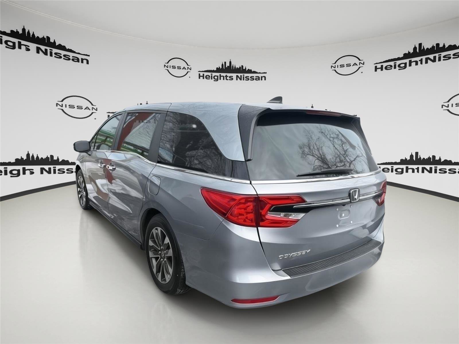 Used 2023 Honda Odyssey EX-L image 5