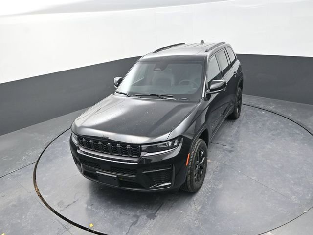 New 2026 Jeep Grand Cherokee Altitude image 14