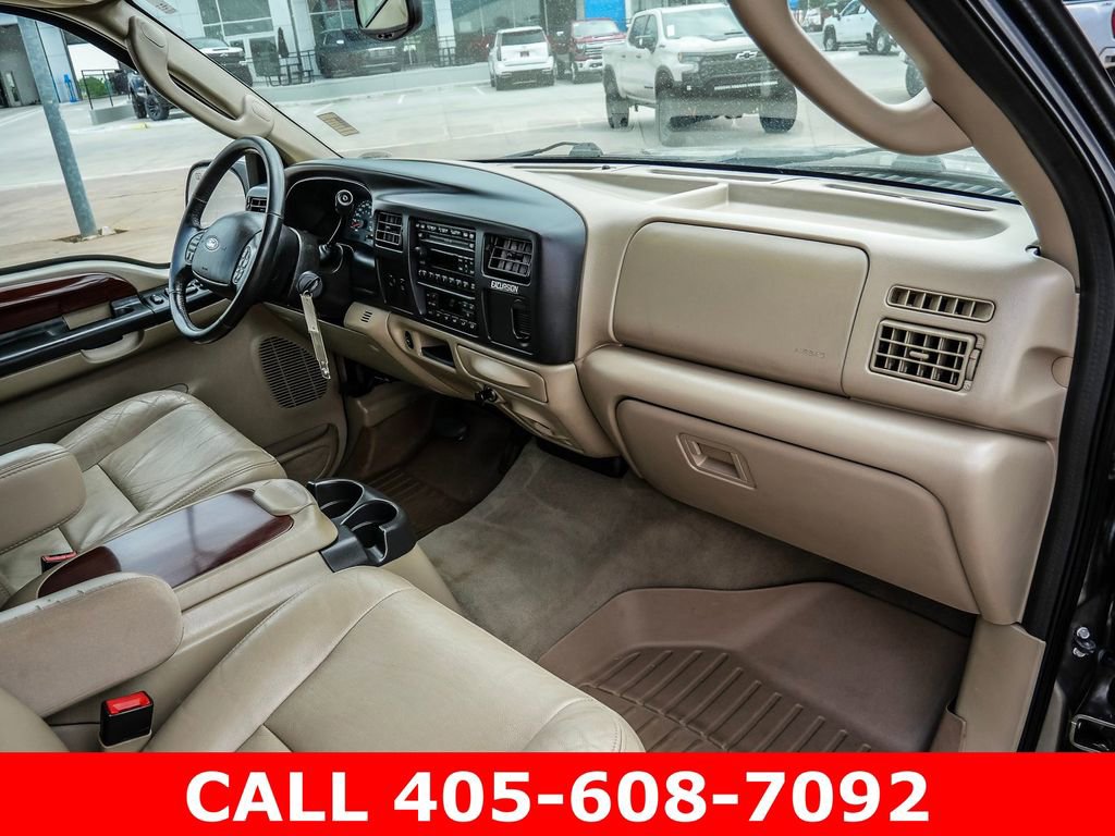 Used 2005 Ford Excursion Limited RWD image 15