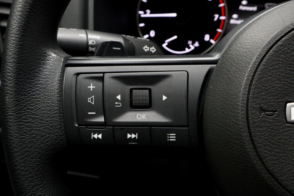 Certified 2024 Nissan Rogue SV image 28