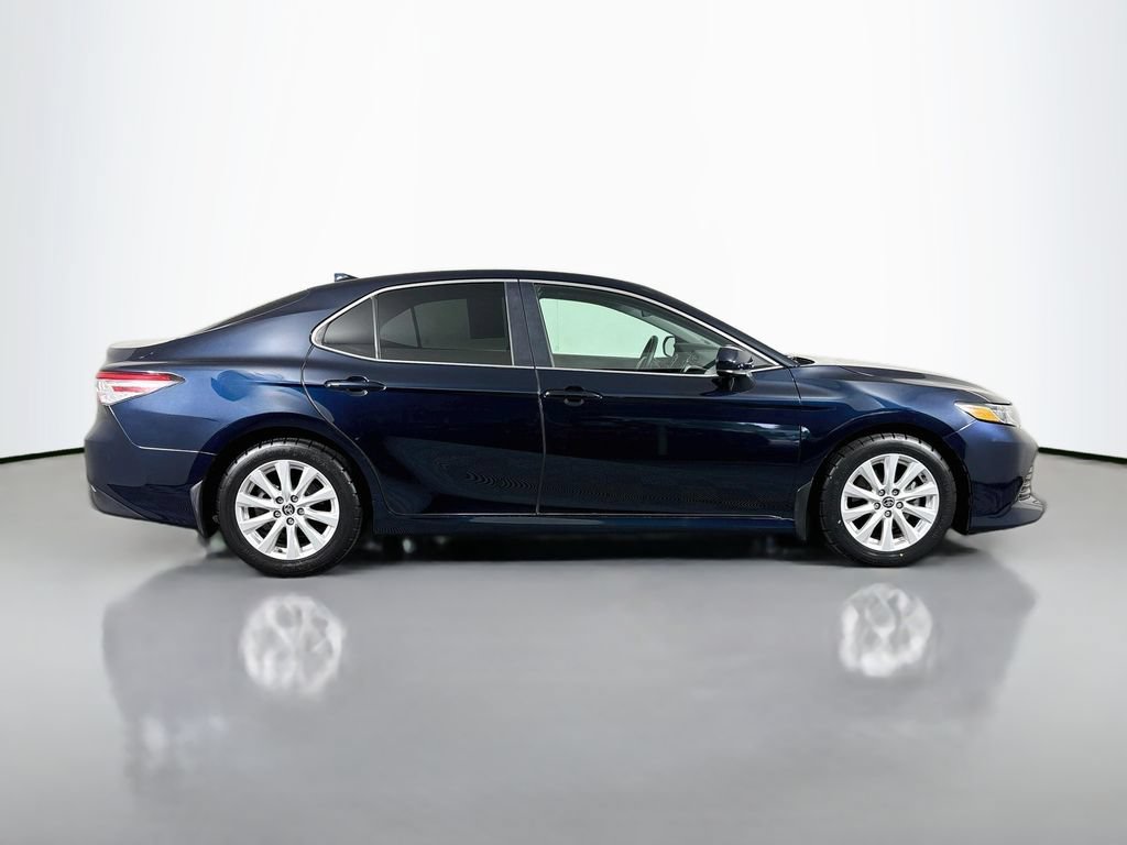 Used 2020 Toyota Camry LE FWD image 8