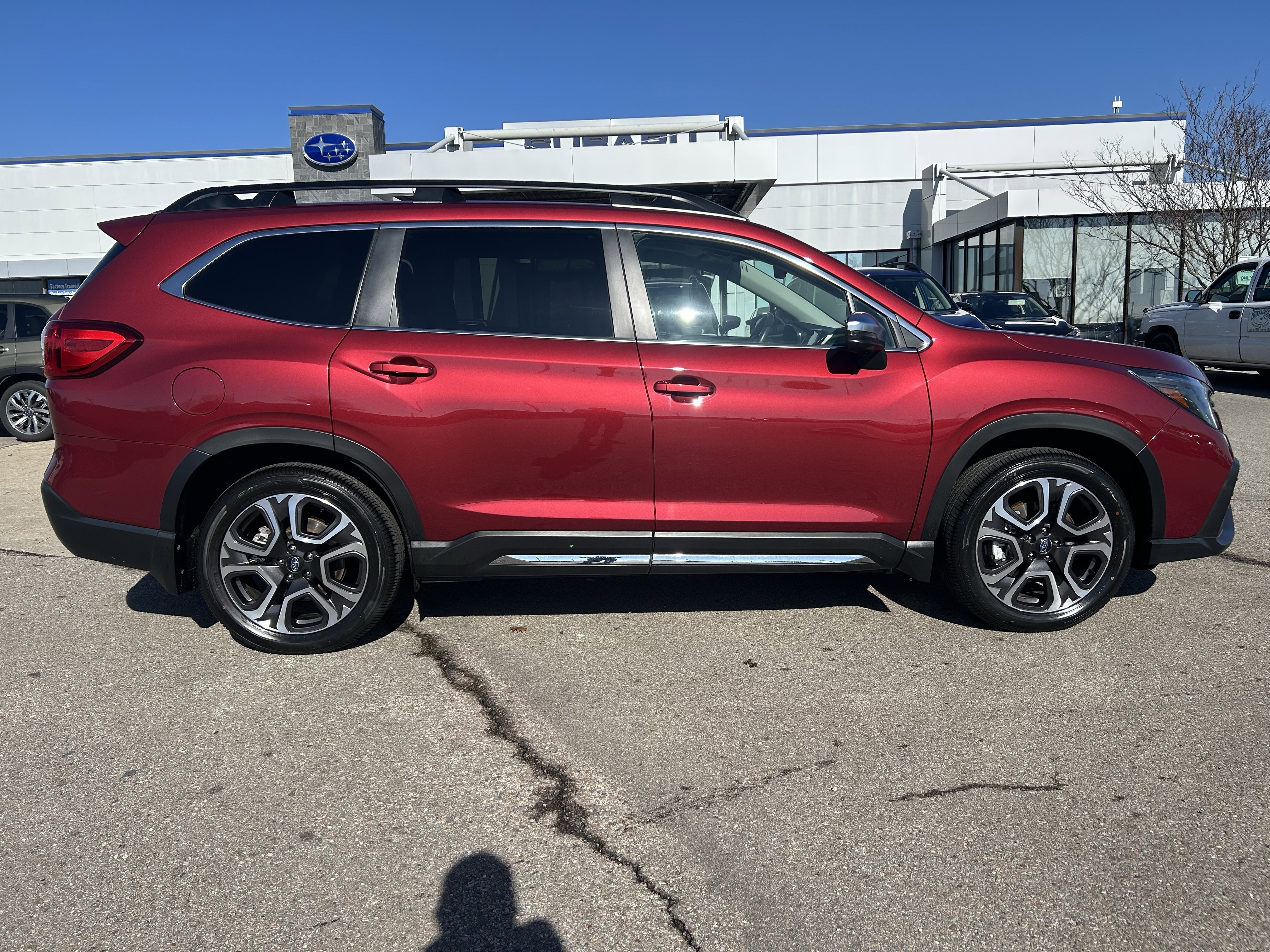 Certified 2023 Subaru Ascent Limited w/ Technology Package image 8