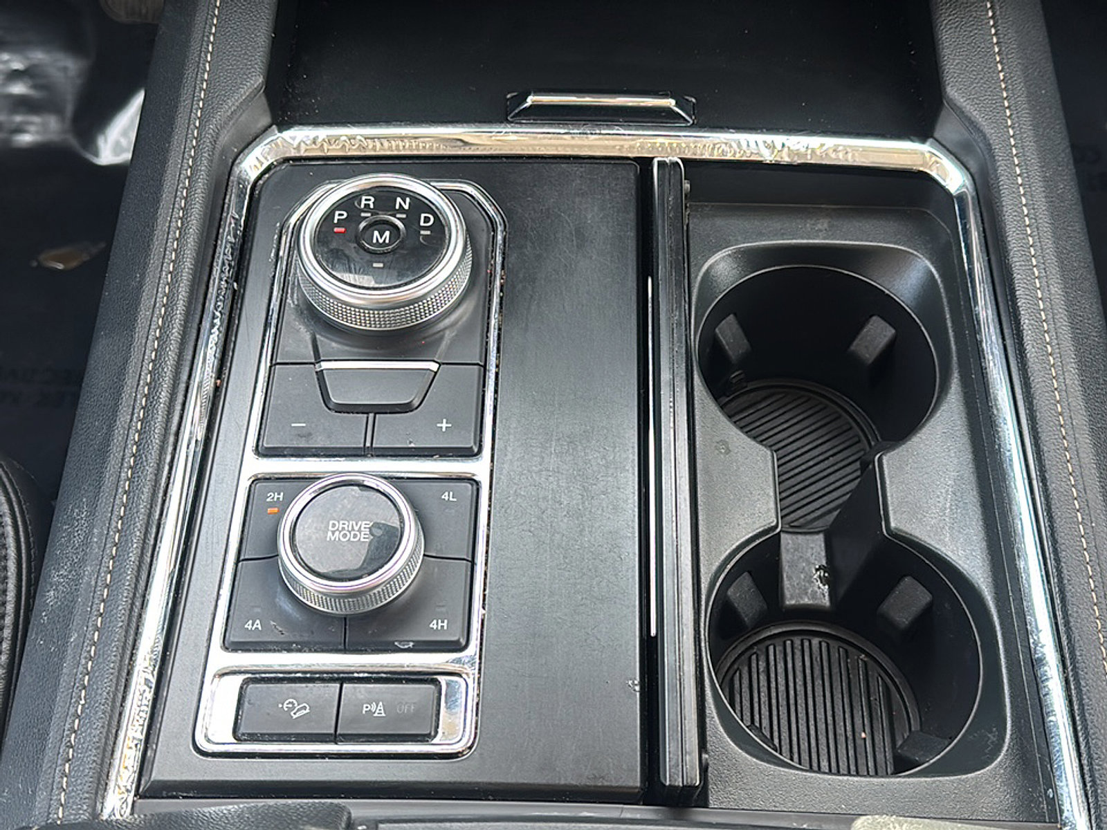 Used 2023 Ford Expedition XLT image 40