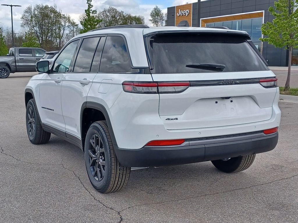 New 2026 Jeep Grand Cherokee Altitude AWD/4WD image 3