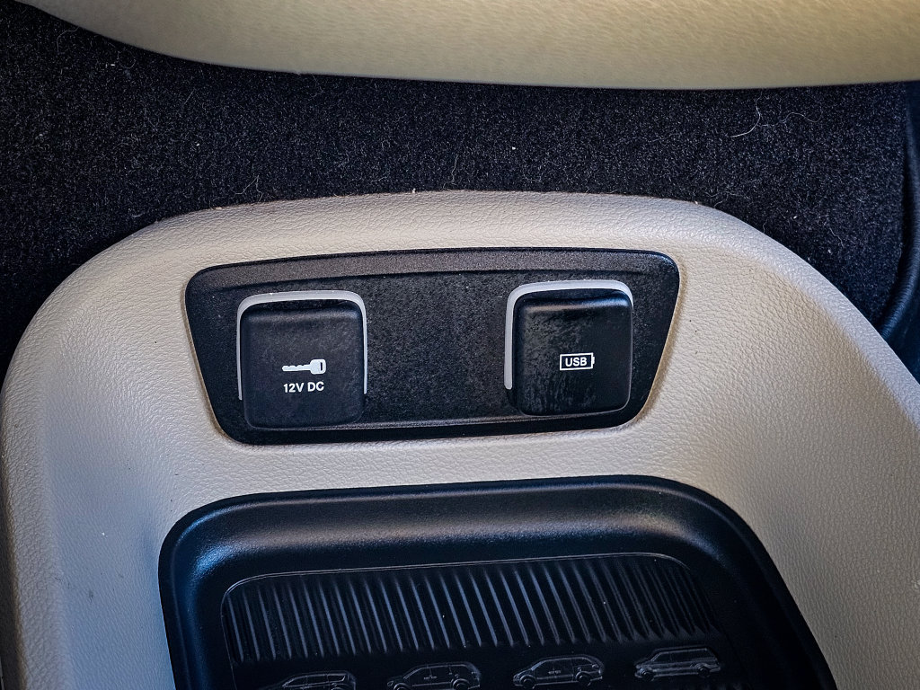 Used 2019 Chrysler Pacifica Touring-L FWD image 27