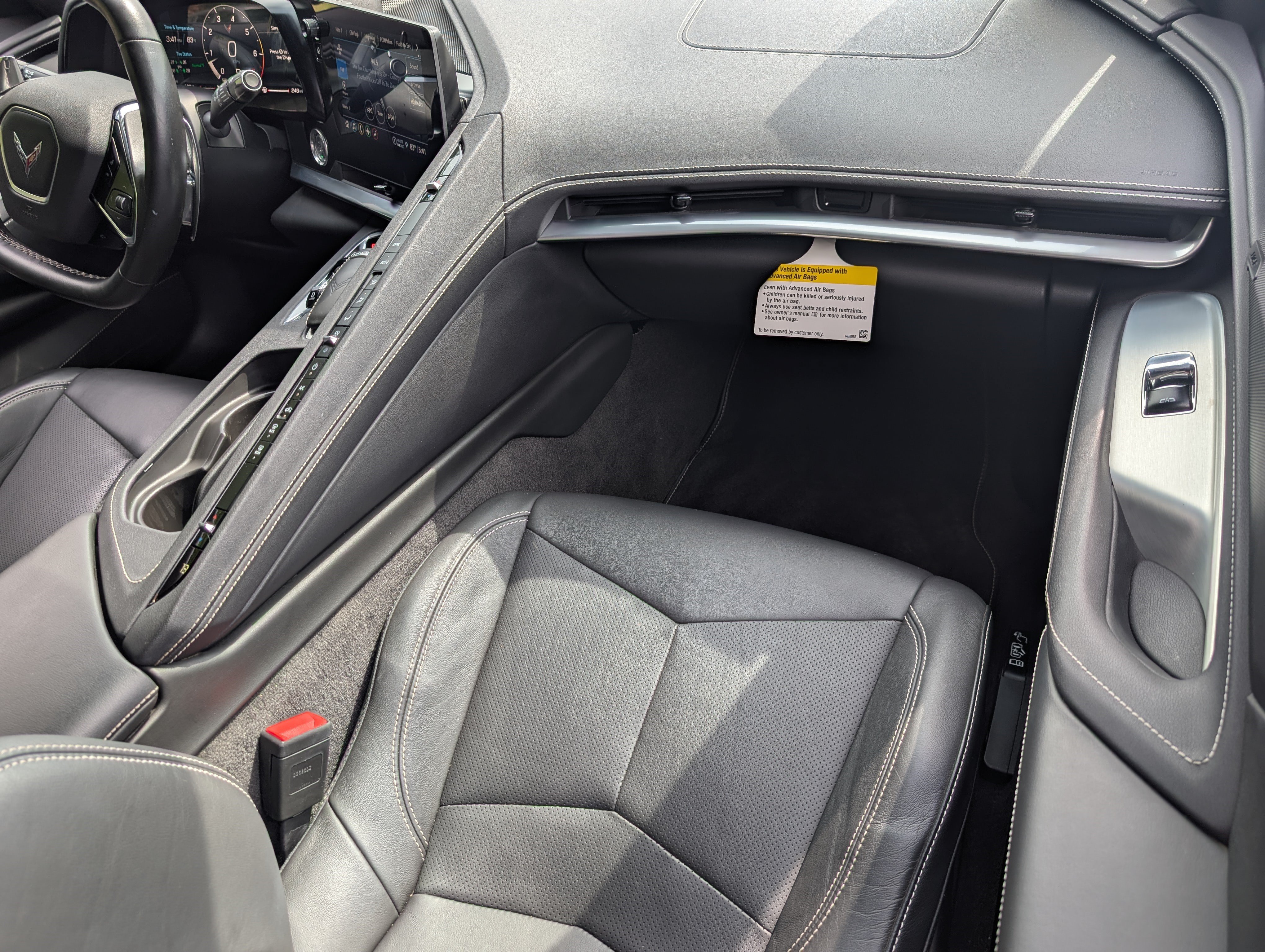 Used 2023 Chevrolet Corvette Stingray Coupe w/ 1LT RWD image 21
