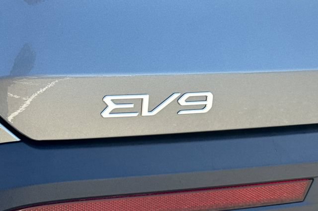 Certified 2024 Kia EV9 Light Long Range RWD image 37