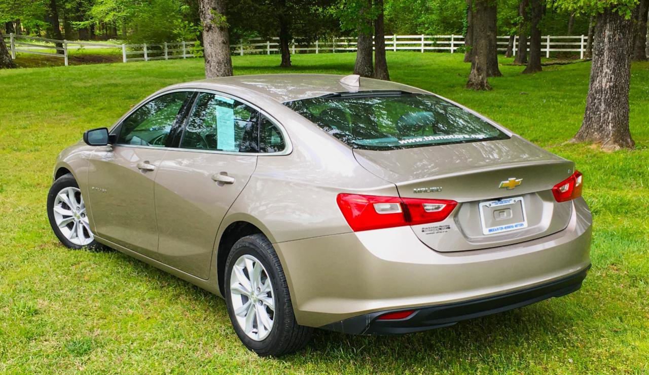 Used 2023 Chevrolet Malibu LT image 3