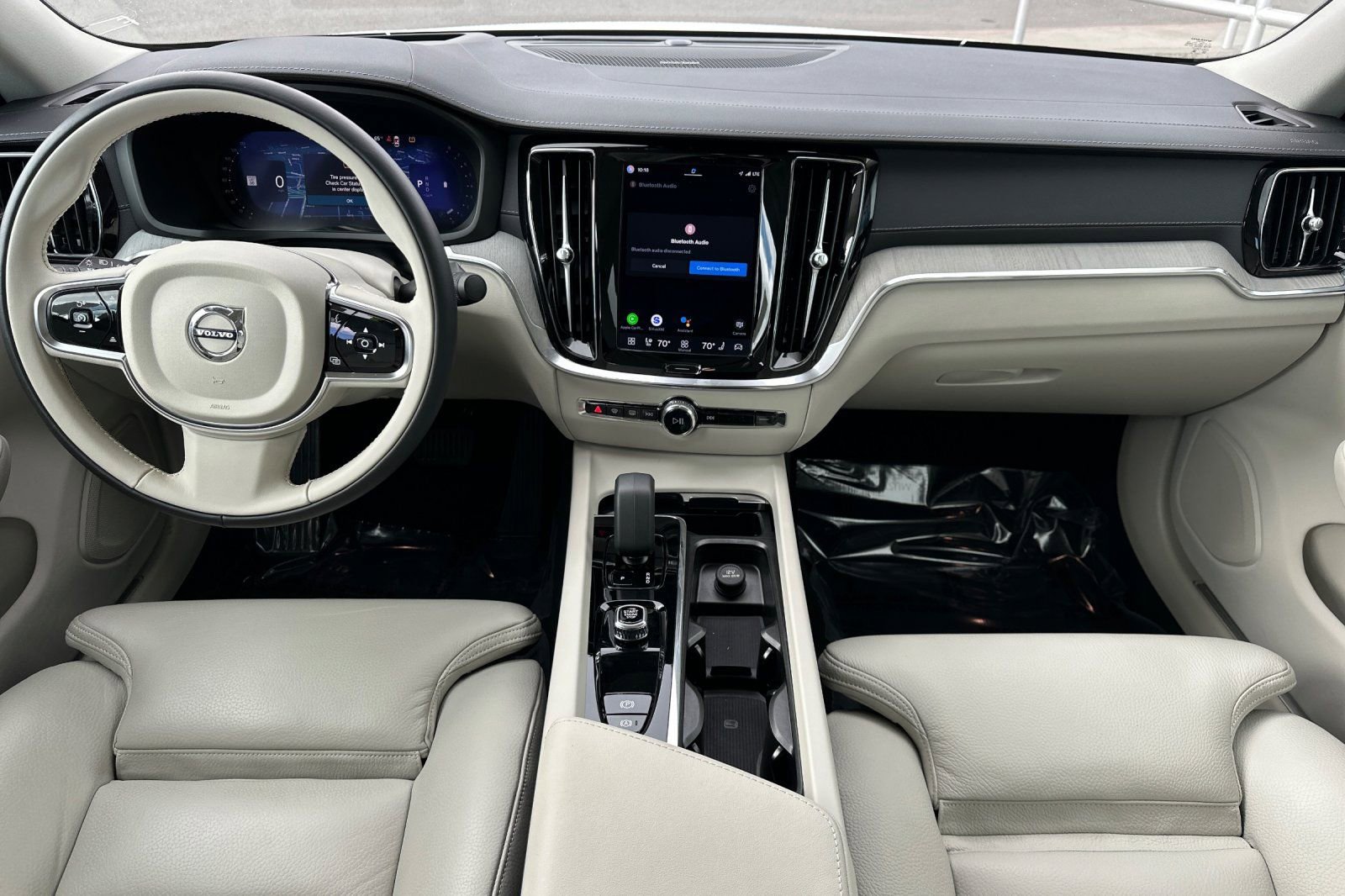 Certified 2024 Volvo S60 B5 Ultimate w/ Climate Package image 3