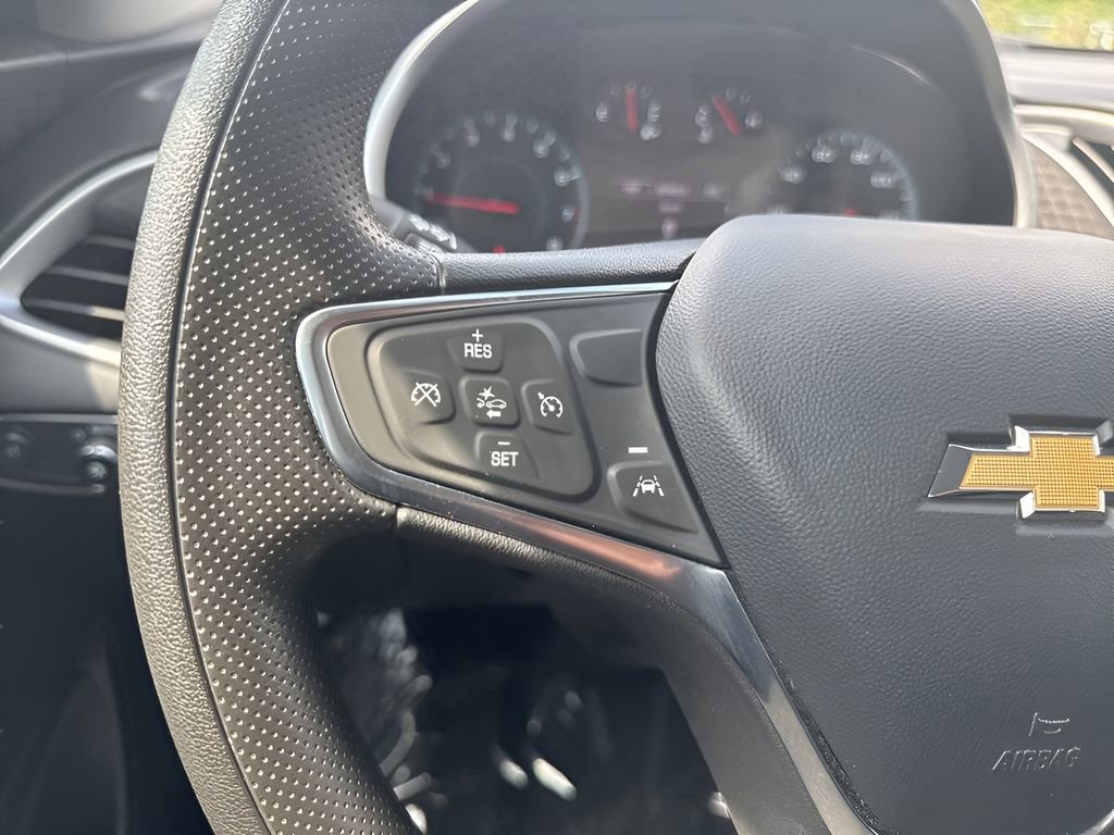 Used 2025 Chevrolet Malibu LT FWD image 14