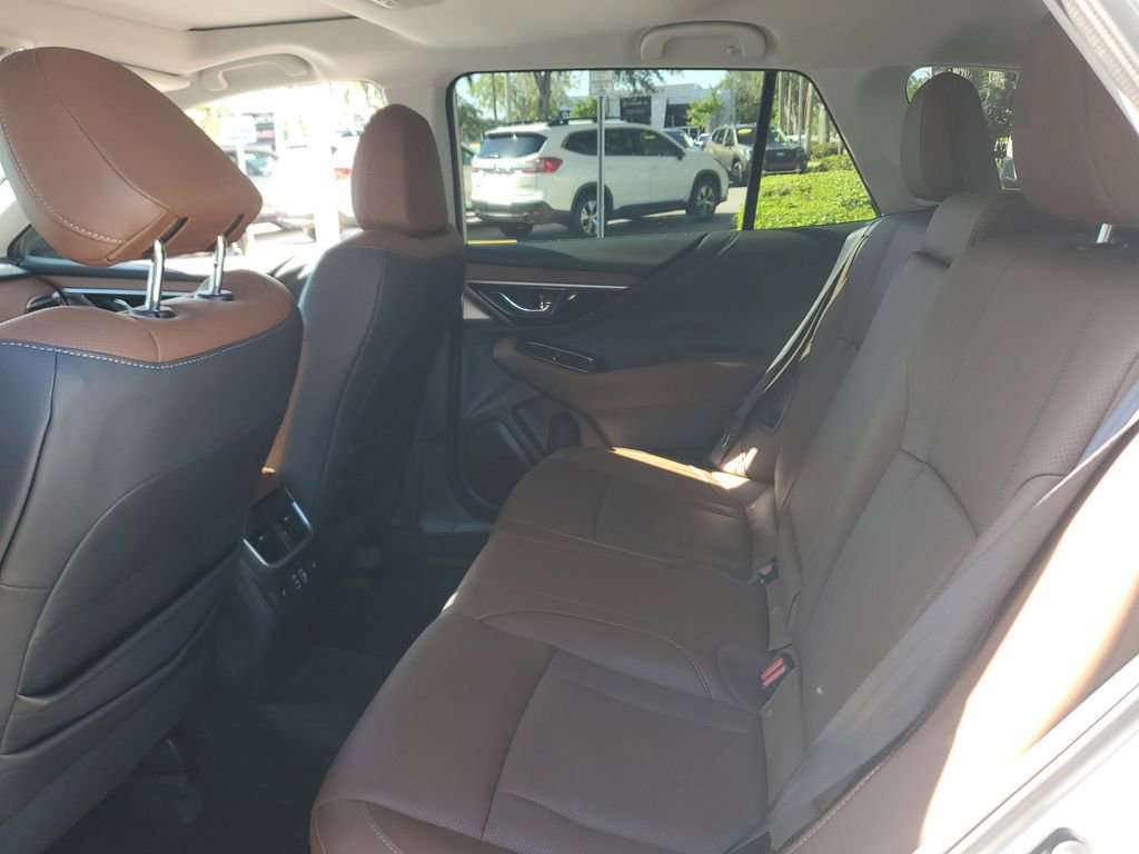 Used 2024 Subaru Outback Touring AWD/4WD image 14