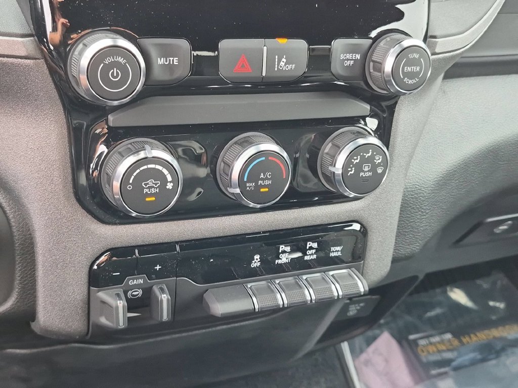 New 2027 RAM 1500 Warlock AWD/4WD image 18