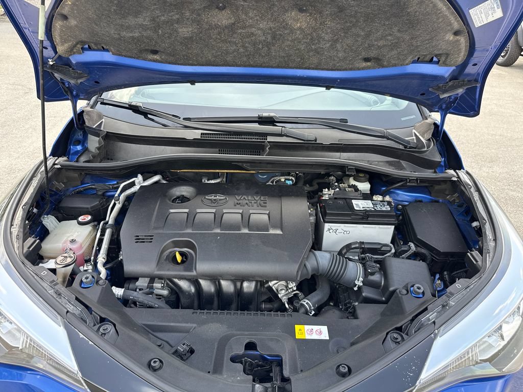 Used 2020 Toyota C-HR XLE FWD image 28