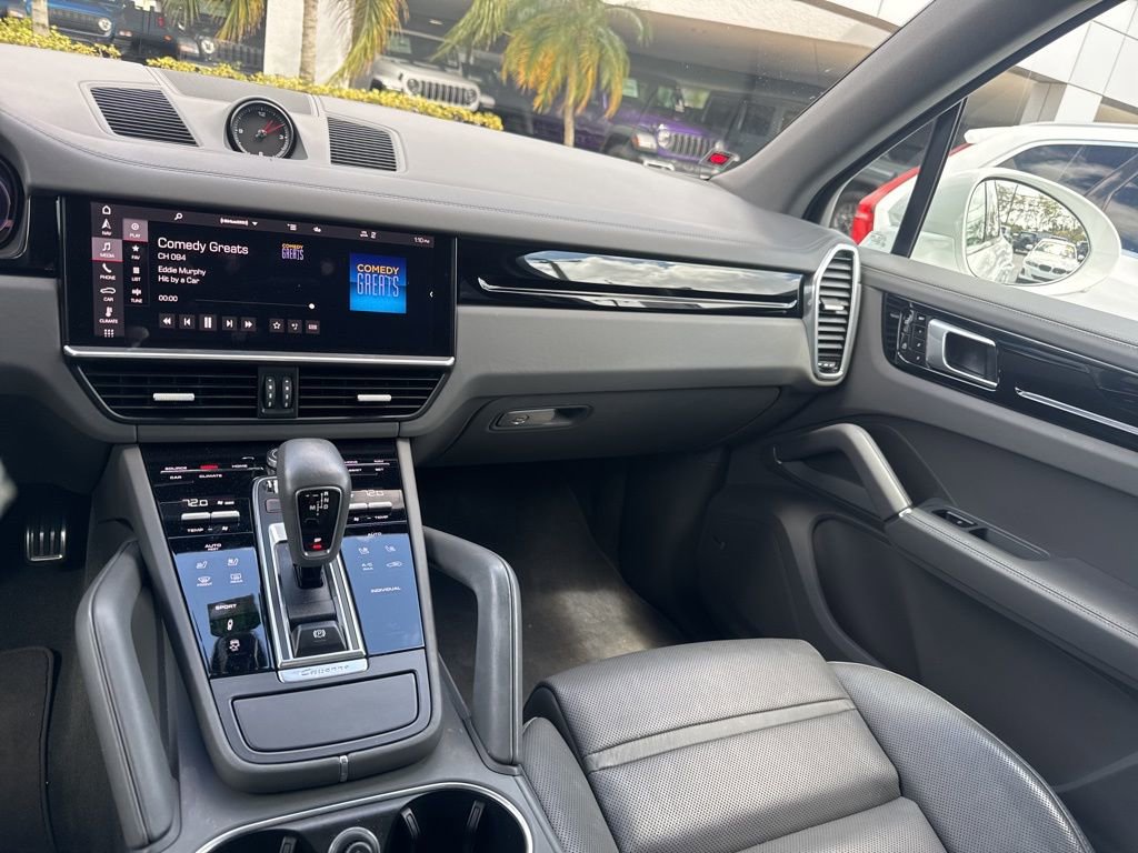 Used 2021 Porsche Cayenne S image 11