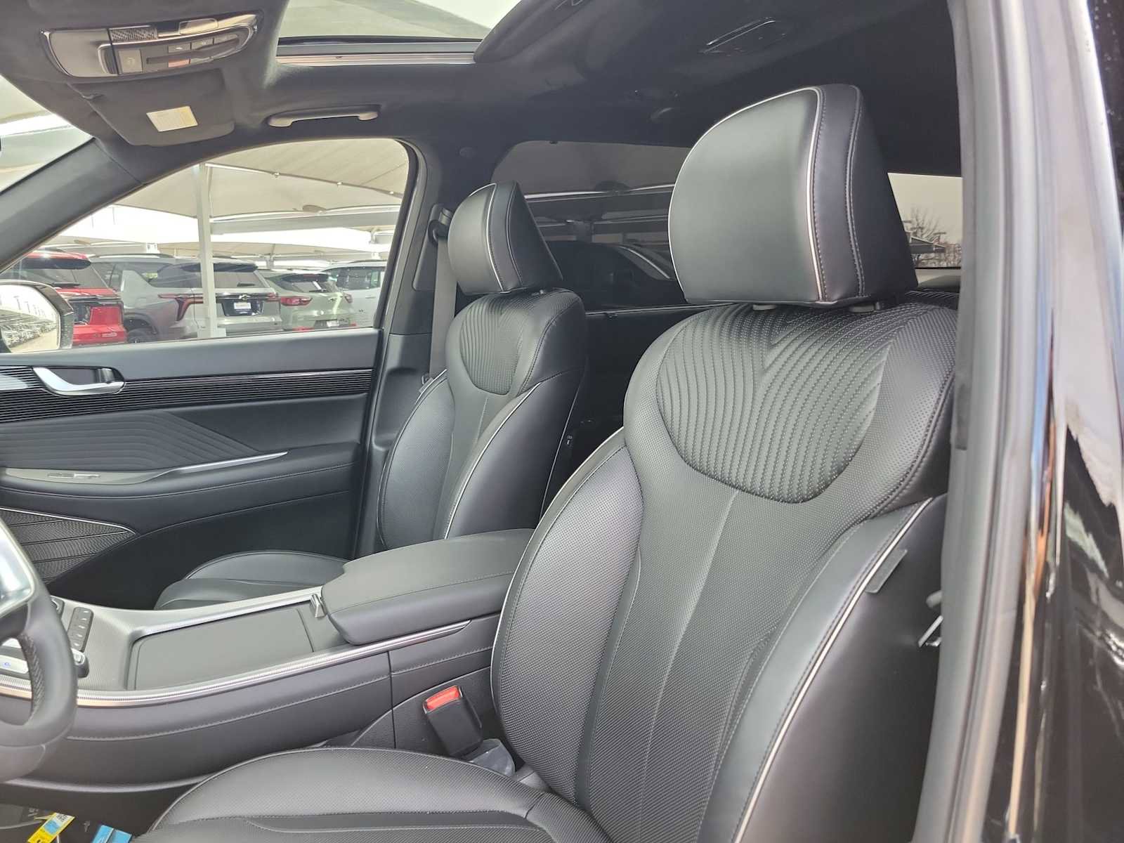 Used 2024 Hyundai Palisade Calligraphy image 7