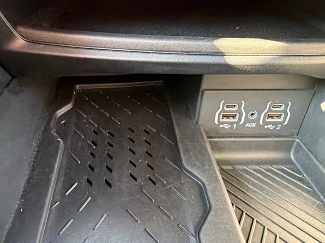 Used 2025 Chrysler Pacifica Limited FWD image 62