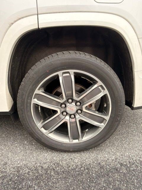 Used 2019 GMC Acadia Denali w/ Technology Package AWD/4WD image 31