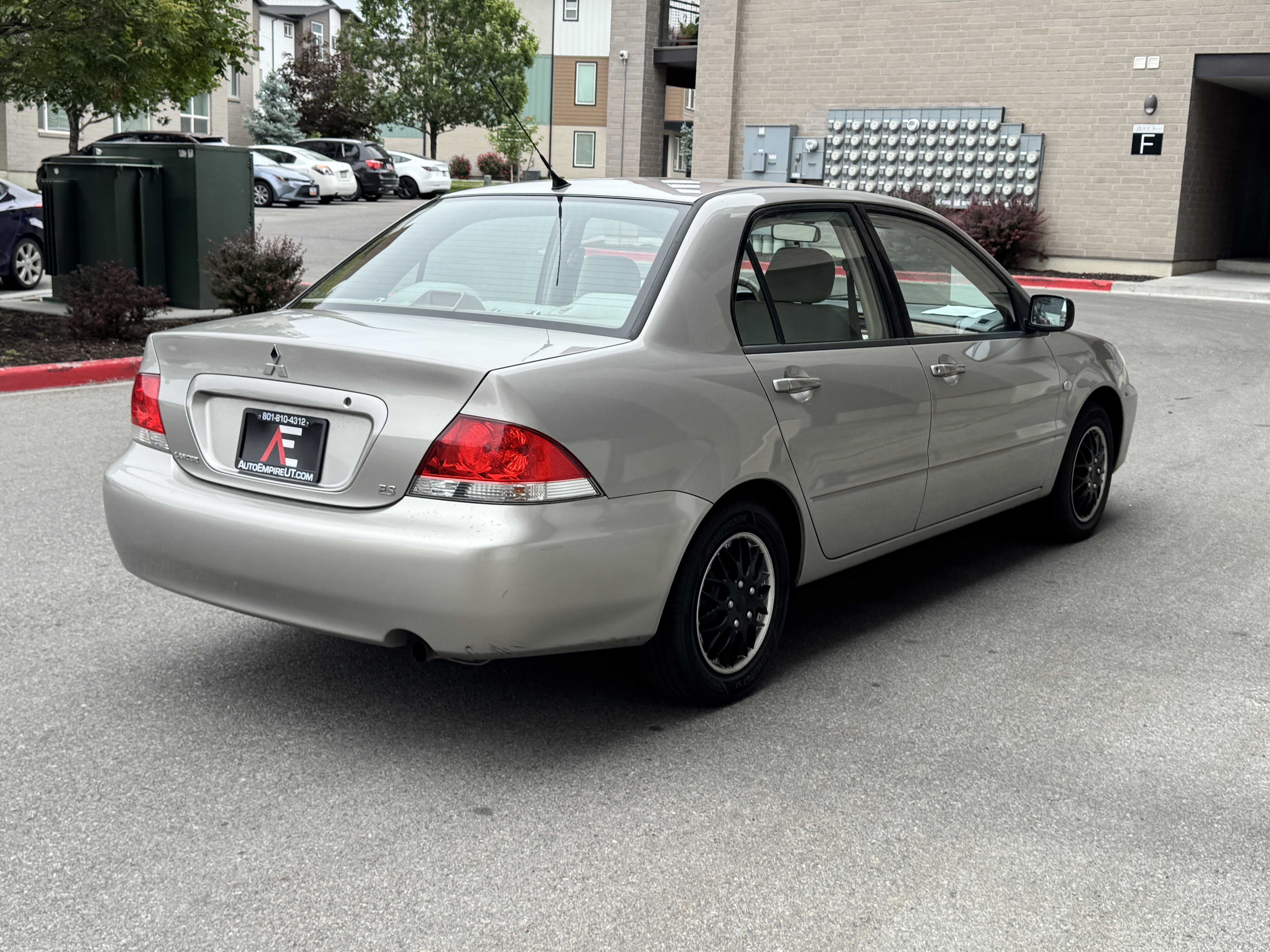 Used 2004 Mitsubishi Lancer ES FWD image 7