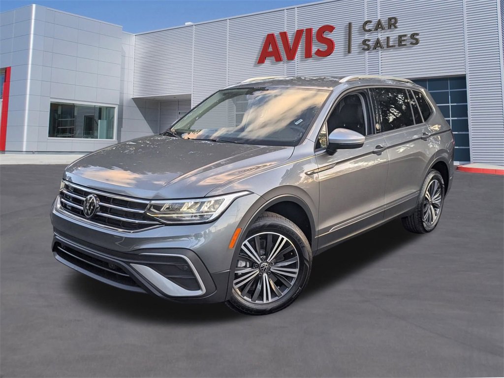 Used 2024 Volkswagen Tiguan SE
