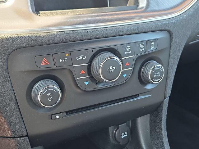 Used 2014 Dodge Charger SE RWD image 17