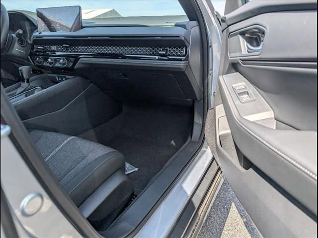 Certified 2025 Honda Accord Sport image 22