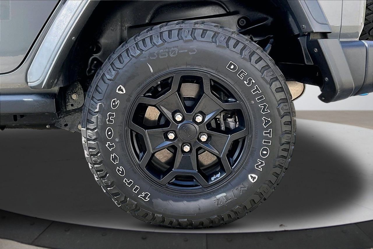 Used 2023 Jeep Wrangler Unlimited w/ Cold Weather Group image 34