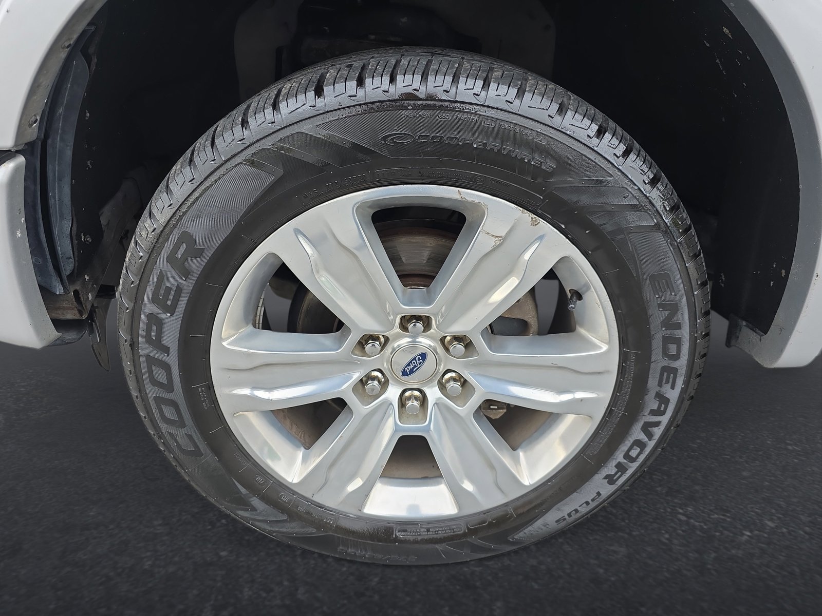 Used 2016 Ford F150 Platinum w/ Technology Package AWD/4WD image 18