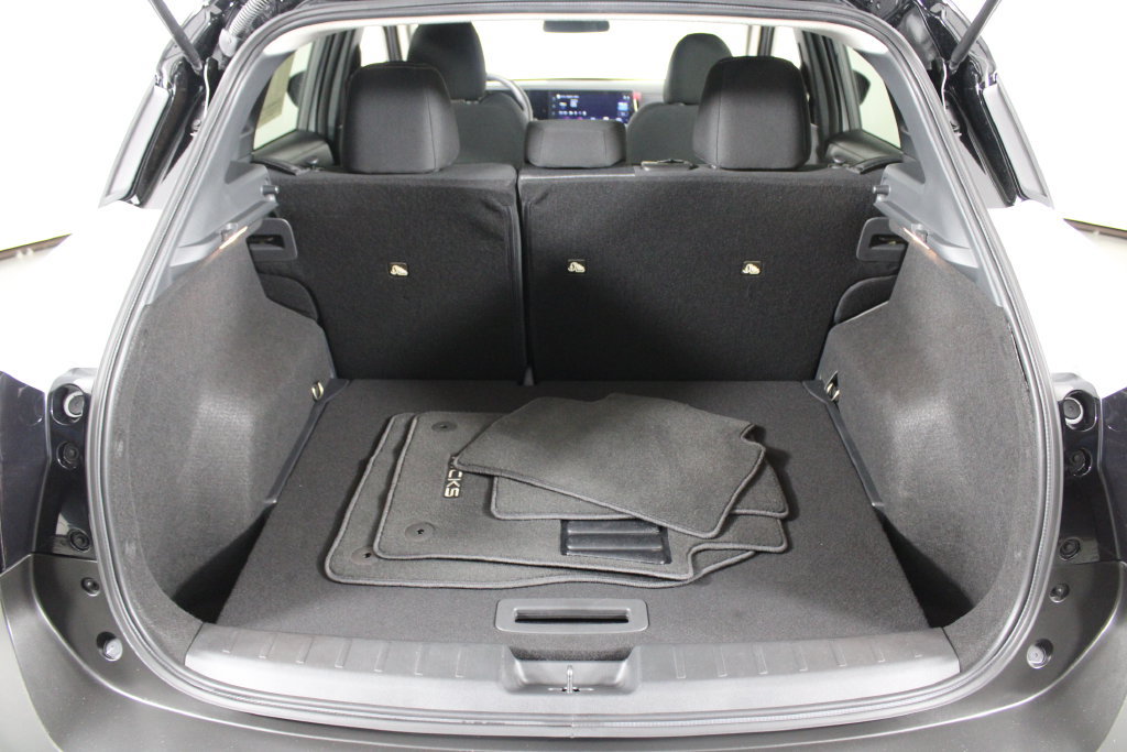 Certified 2026 Nissan Kicks SV FWD image 17