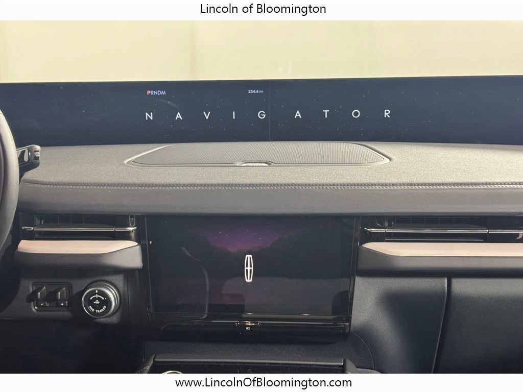 New 2026 Lincoln Navigator L Reserve AWD/4WD image 28