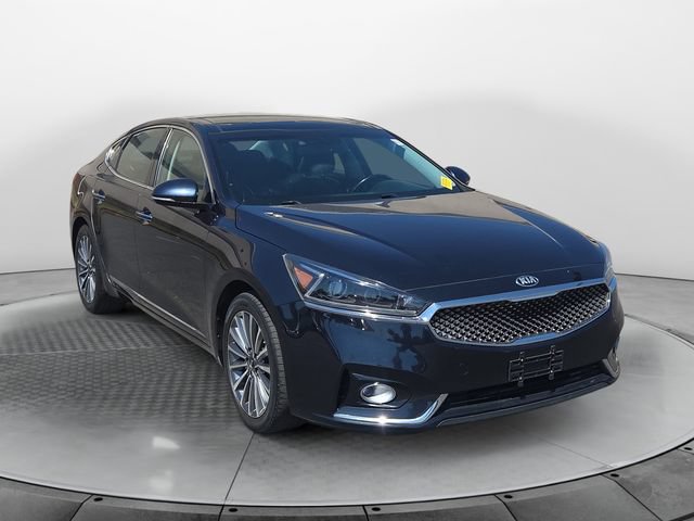 Used 2017 Kia Cadenza Premium w/ Luxury Package FWD image 7
