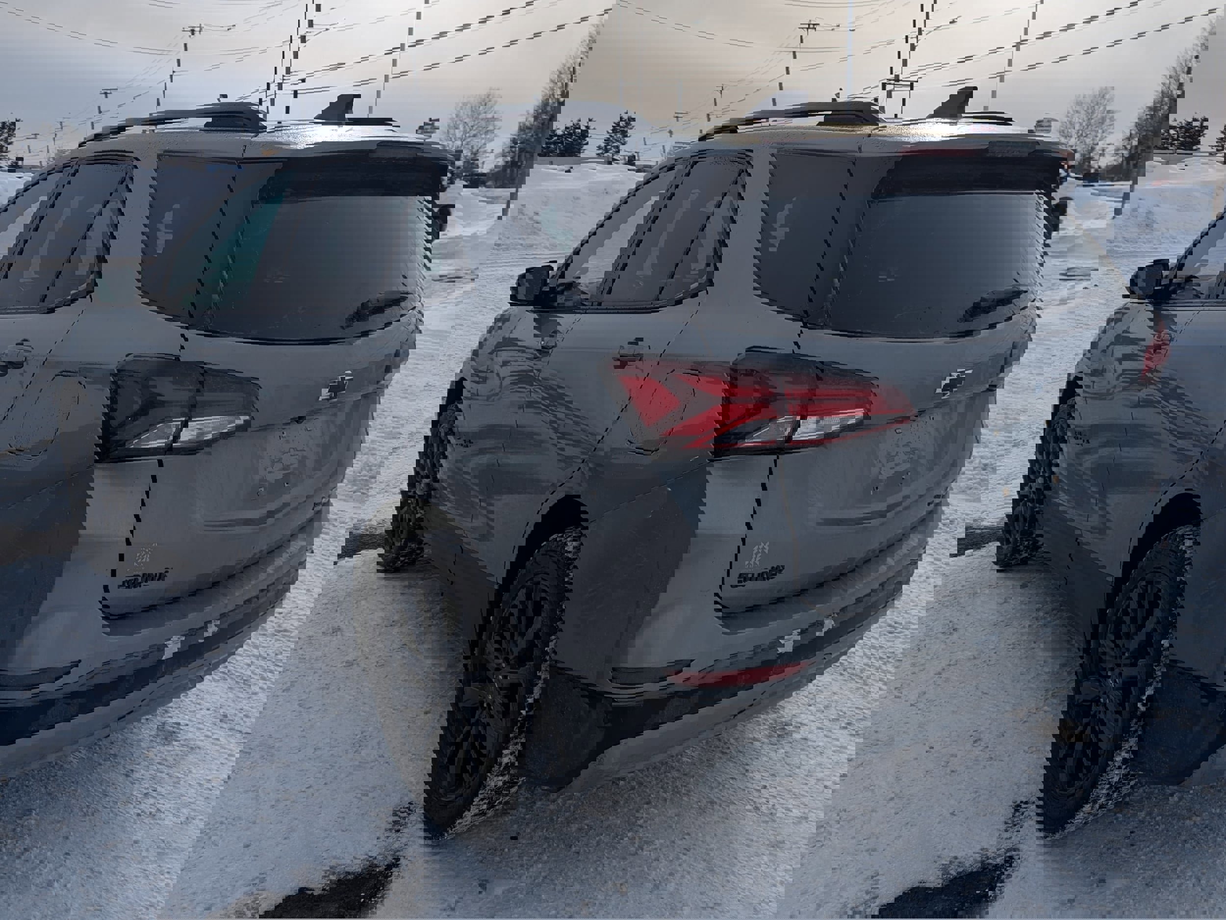 Used 2023 Chevrolet Equinox RS image 2