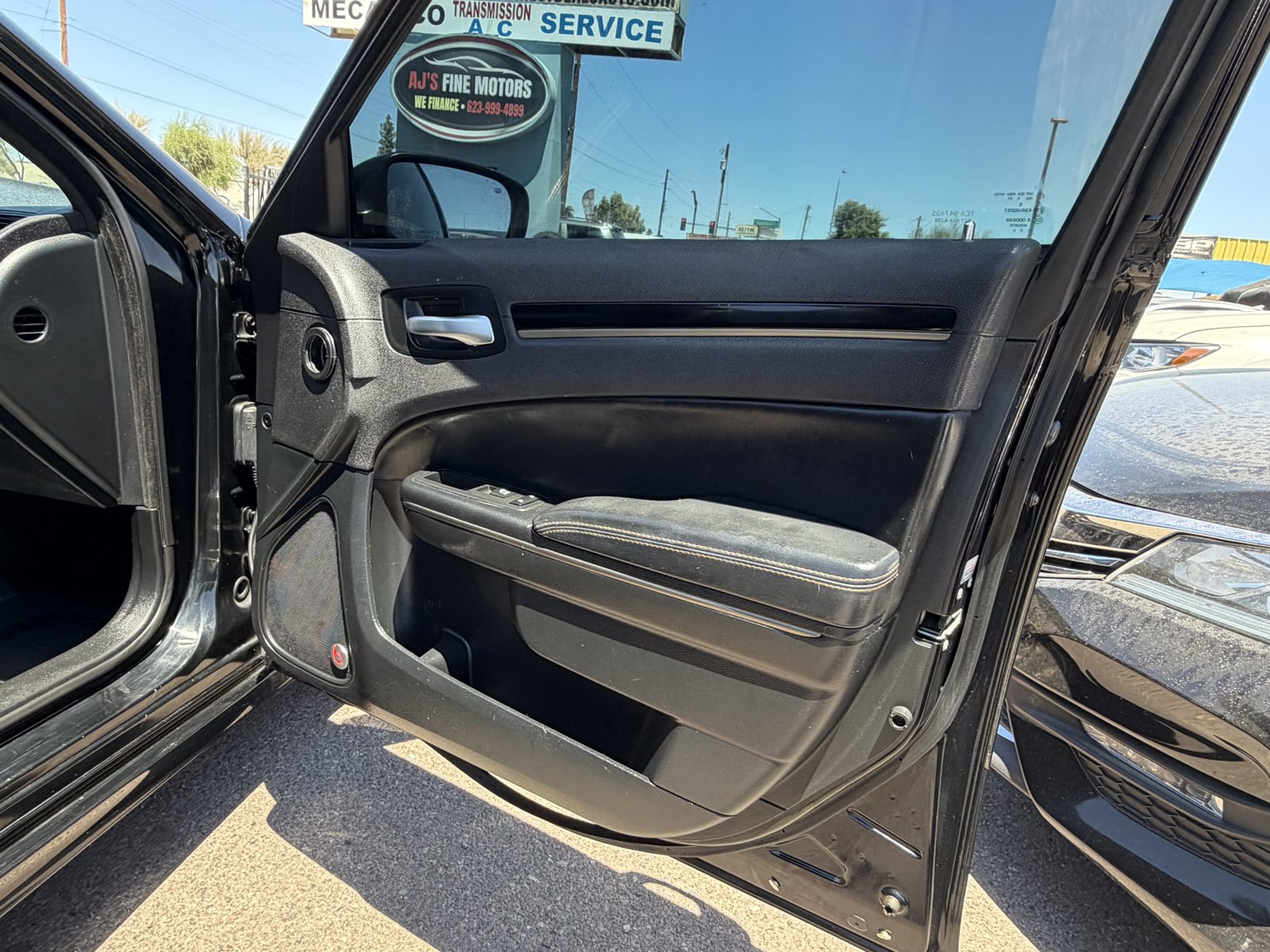 Used 2016 Chrysler 300 S RWD image 4