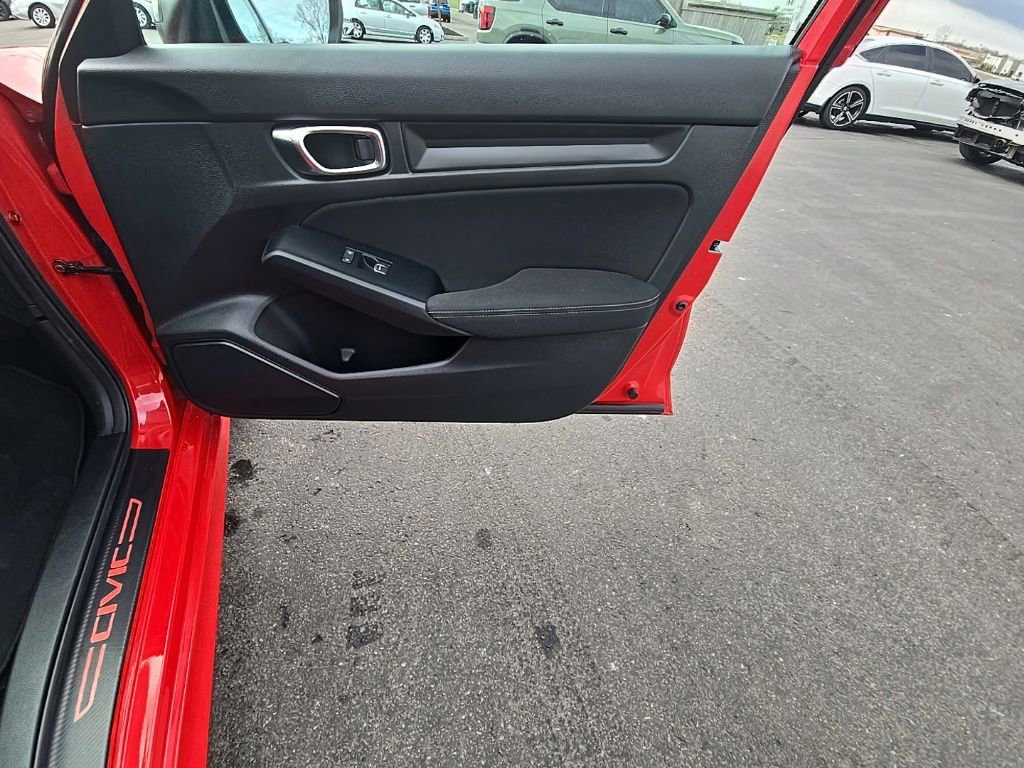 Certified 2025 Honda Civic Sport image 30